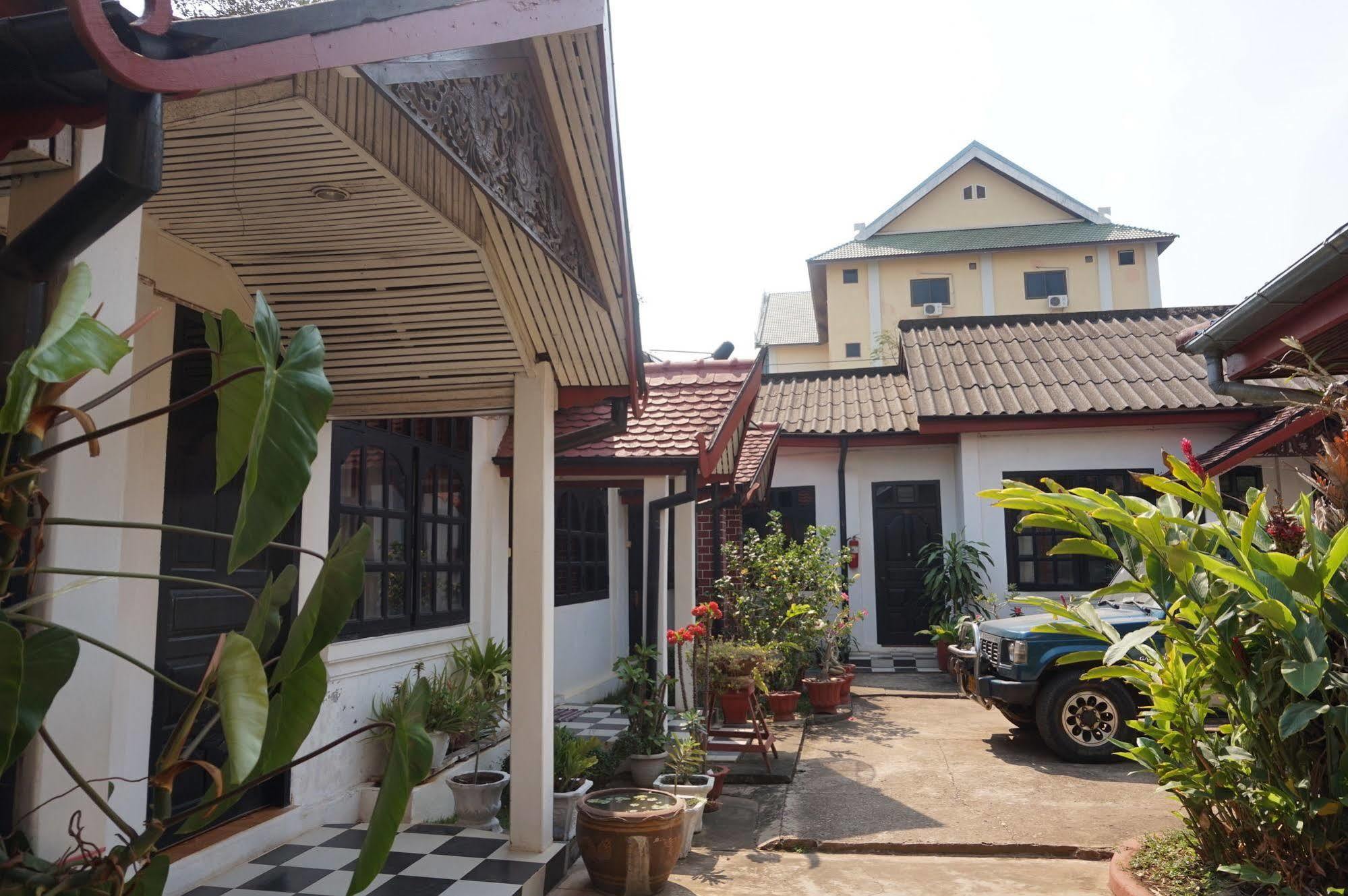 Salachampa Hotel Pakse Ngoại thất bức ảnh